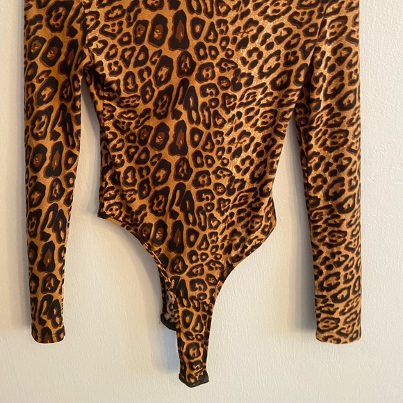 Cheetah print long sleeve bodysuit - Picture 2 of 2